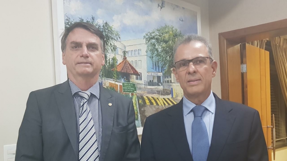 Bolsonaro anuncia o almirante de esquadra Bento Costa Lima Leite como novo ministro de Minas e Energia
