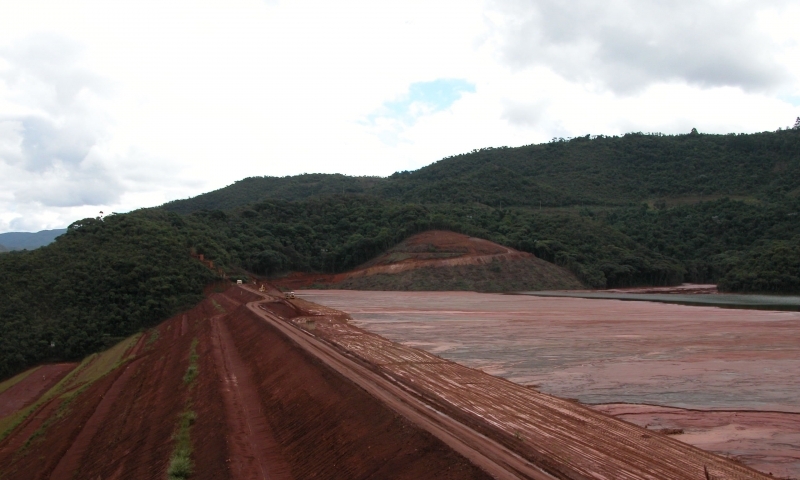 Minas Gerais suspende licenciamento de barragens no estado